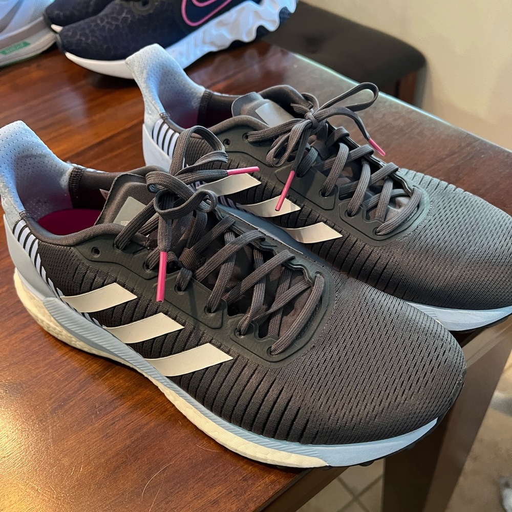 Adidas Continental